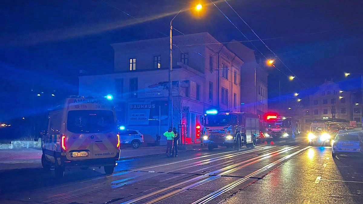 Restauraci v Liberci zřejmě zapálil muž s kanystrem, policie po něm pátrá